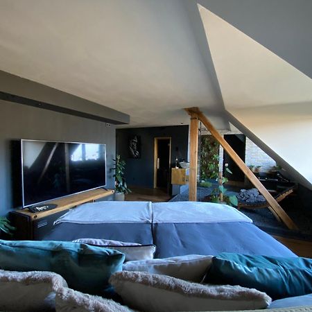 Private Wellness Suiten Mit Whirlpool Essen Exterior photo