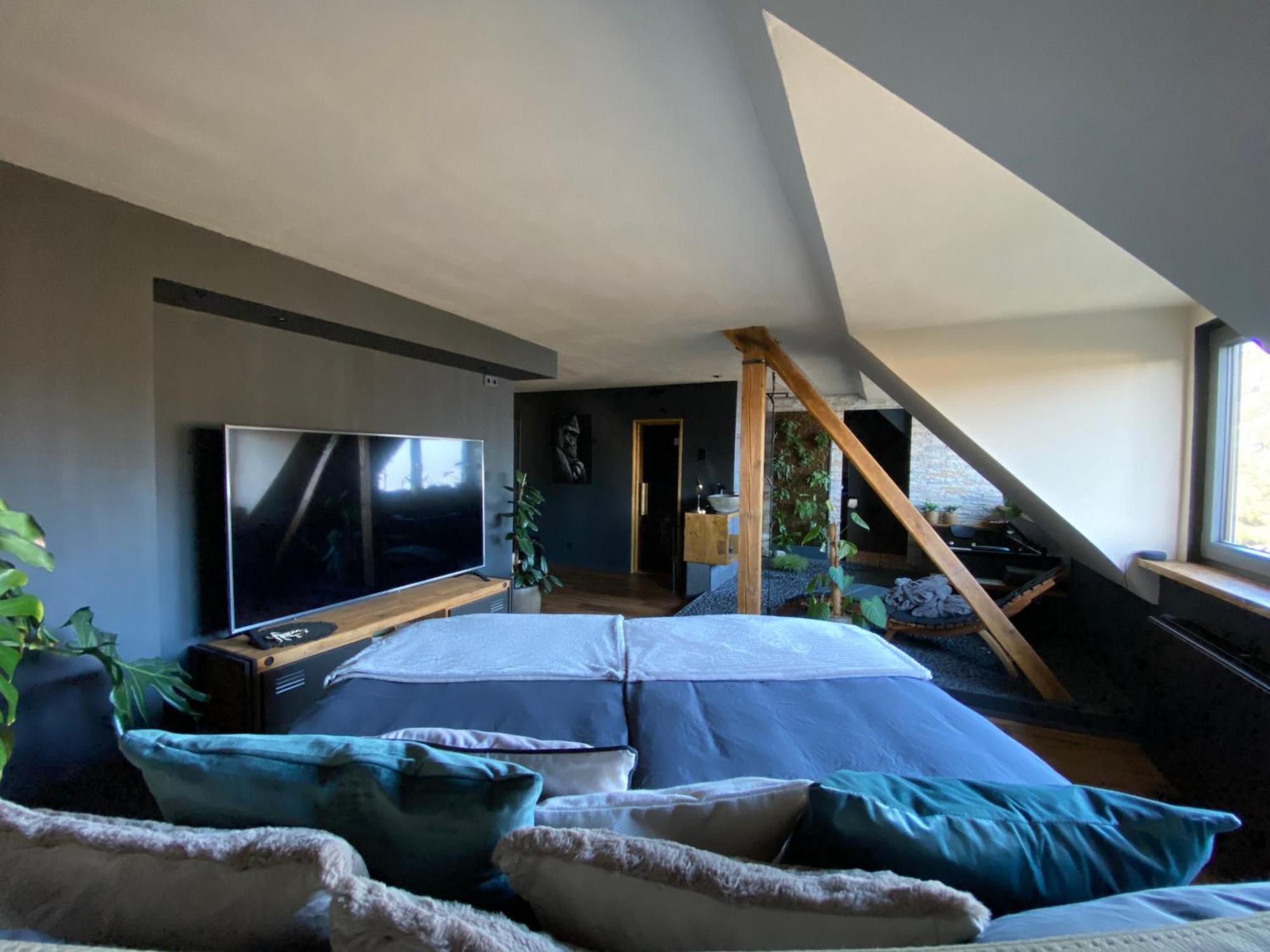 Private Wellness Suiten Mit Whirlpool Essen Exterior photo