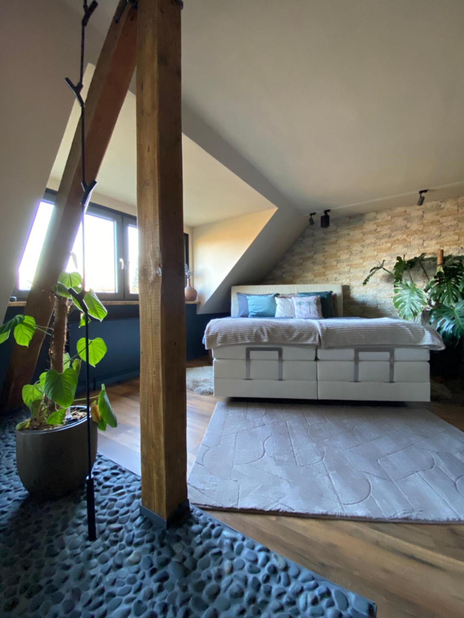 Private Wellness Suiten Mit Whirlpool Essen Exterior photo